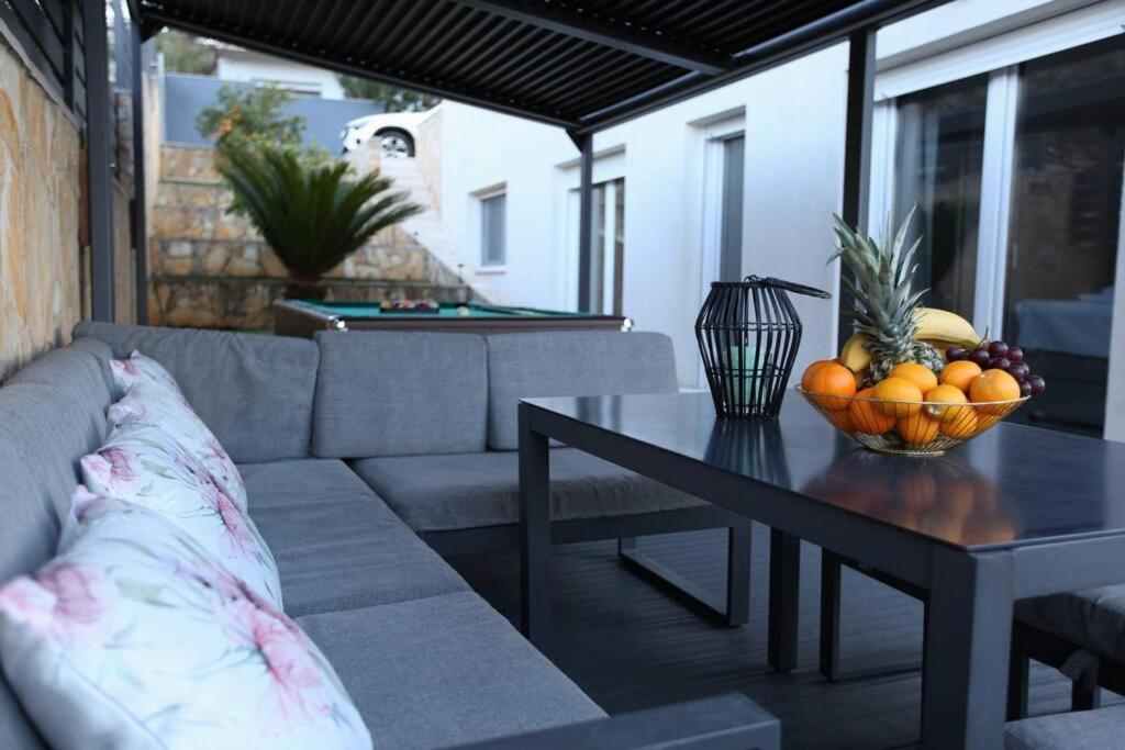 Luxury Villa Lana Apt, Seaview Terrace, Large Outdoor Space, Bbq Trogir Eksteriør bilde