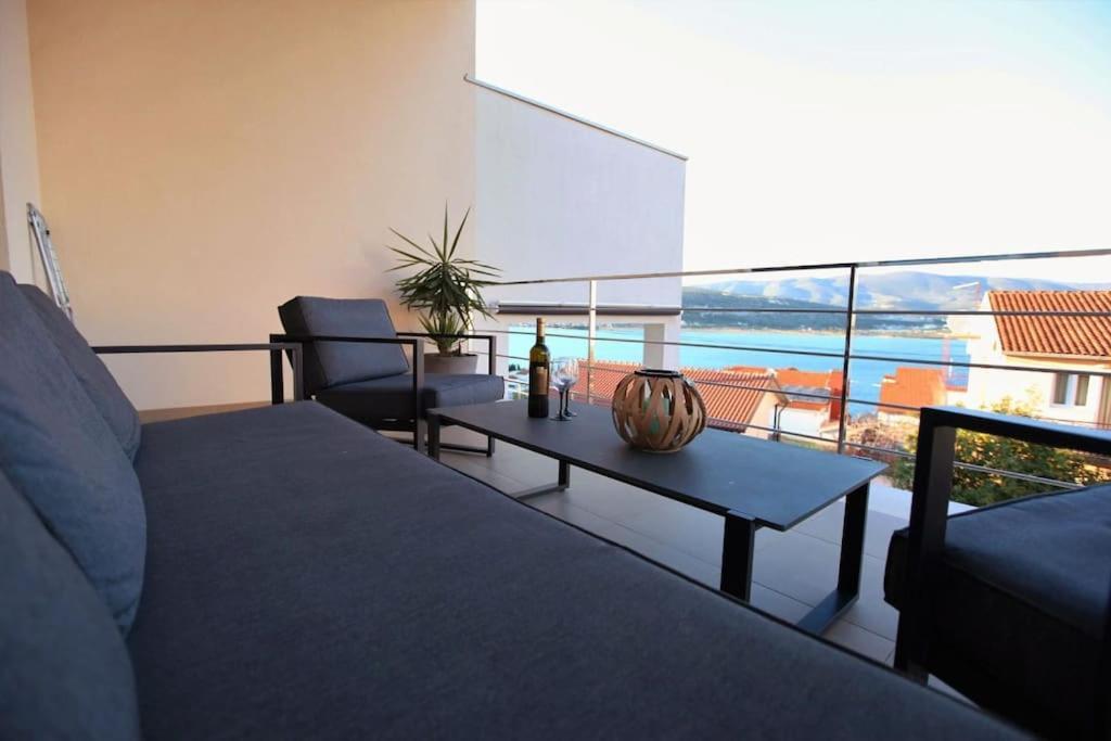 Luxury Villa Lana Apt, Seaview Terrace, Large Outdoor Space, Bbq Trogir Eksteriør bilde
